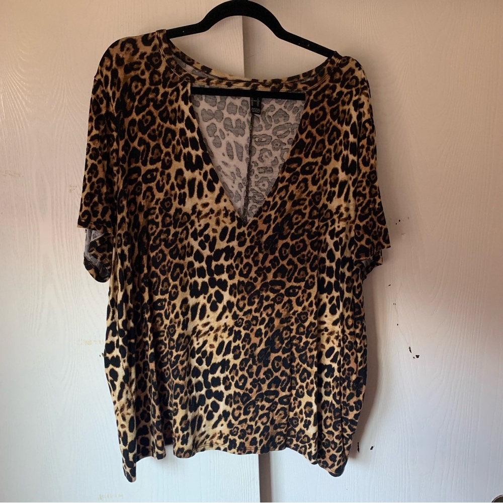 Forever 21+ cheetah print short sleeve top